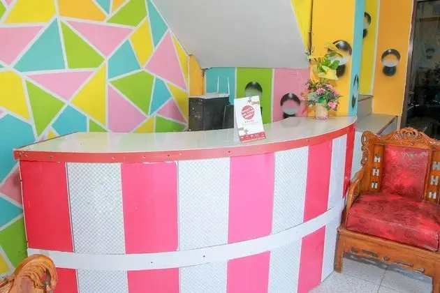 OYO 1278 Wina Beach Hotel - Lobi