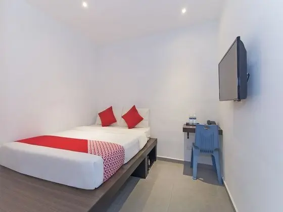 OYO 128 Mutiara Suites