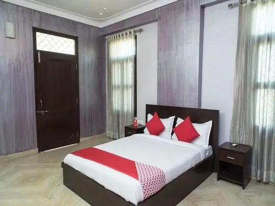 OYO 12830 Home Charming 3BHK Villa Airport Road - Oda