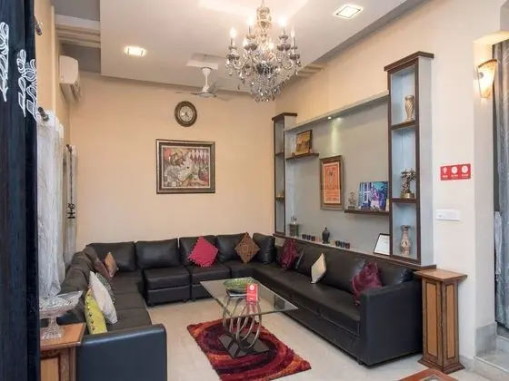 OYO 12830 Home Charming 3BHK Villa Airport Road - Oda Düzeni