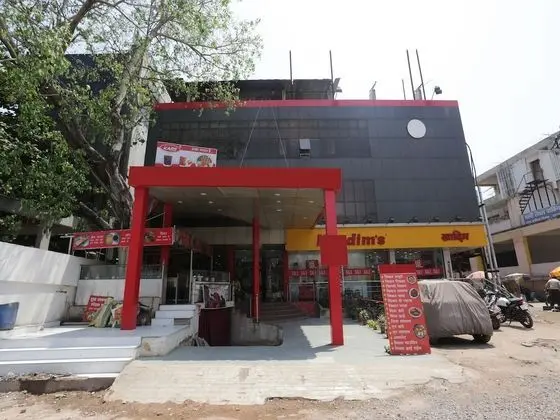 OYO 12887 Hotel A-1