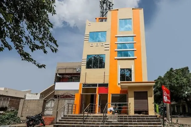 OYO 12973 Hotel Crystal