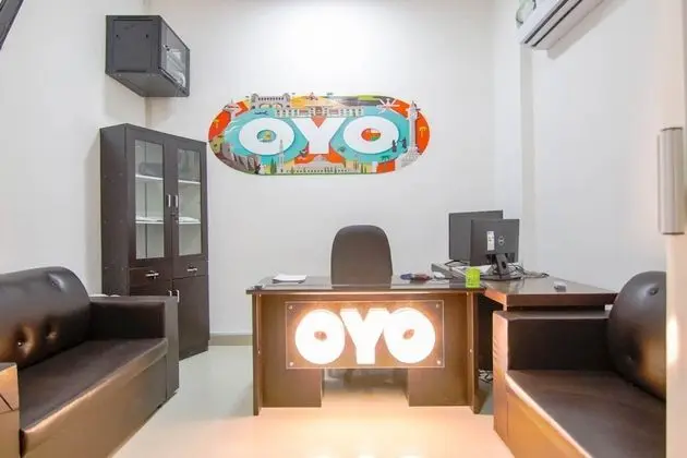 OYO 130 Al Gazzaz Furnished Apartment - Lobi