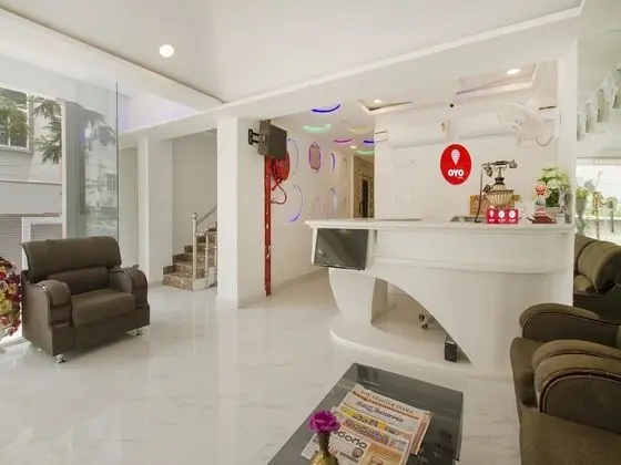 OYO 13062 Kamala Residency-Inn - Lobi