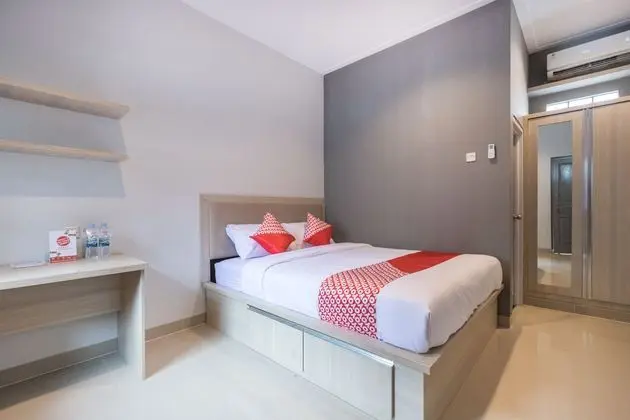 Oyo 1310 Urban Residence