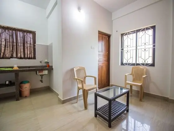 OYO 13203 Home Bright Studio Near Morjim Beach - Oda Düzeni