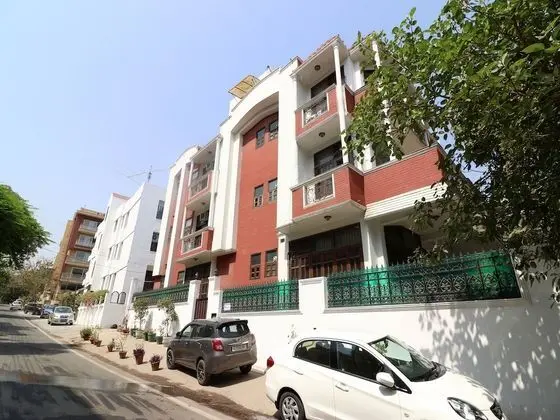 OYO 13235 The Golden Door