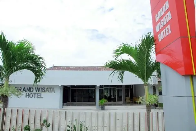 OYO 1325 Grand Wisata Hotel - Dış Mekan