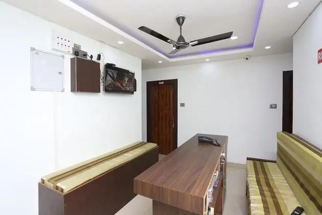OYO 13265 Aashray Guest House - Lobi