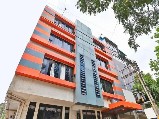 OYO 13398 Hotel Relish