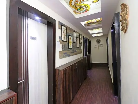 OYO 13451 Star Corporate Avenue - Lobi