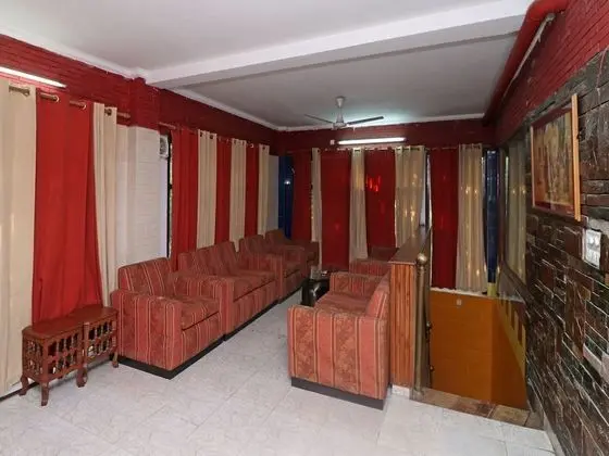 OYO 13495 Balaji Residency - Lobi