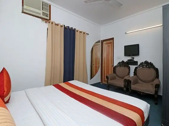 OYO 13495 Balaji Residency - Oda
