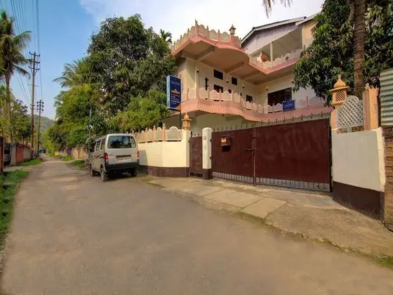 OYO 13542 Urban House