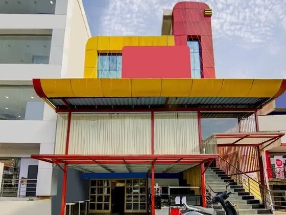 OYO 13584 Hotel Ruchi