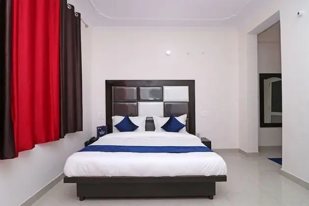 OYO 13655 Hotel Benog Breeze