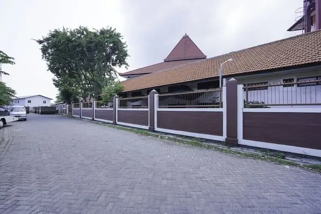OYO 1367 Banuwa Residence Syariah