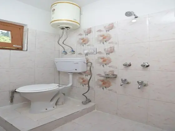 OYO 13719 Home Hill View 1BHK near Hadimba - Banyo Tipleri