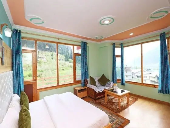 OYO 13743 Home Modern 2BHK Near Mall Road - İç Mekan