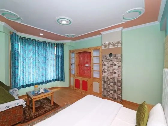 OYO 13743 Home Modern 2BHK Near Mall Road - Oda