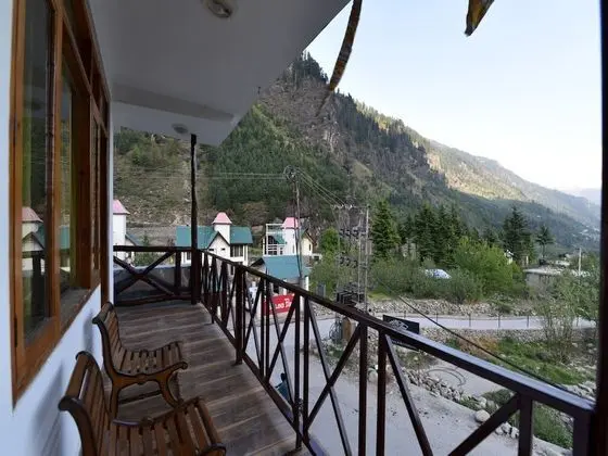 OYO 13841 Whispering Woods - Öne Çıkan Resim