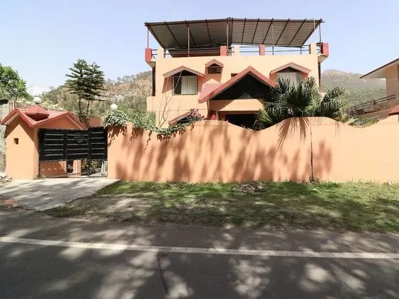 OYO 13884 Holiday Homes - Dış Mekan