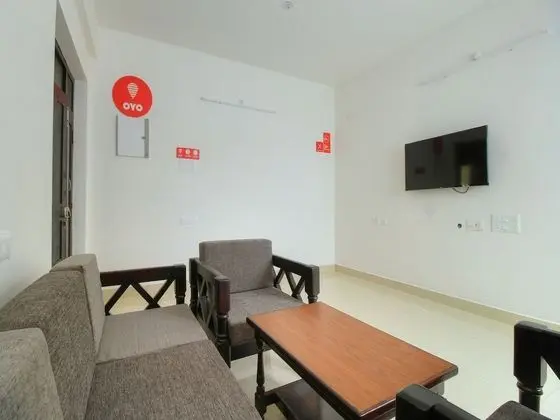 OYO 13943 Home Modern 2BHK Boat House - Lobi