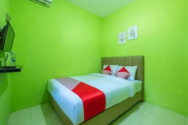 Oyo 1399 Cemara Residence