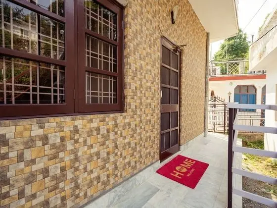 OYO 14074 Home Serene 2BHK Barlowganj - Dış Mekan