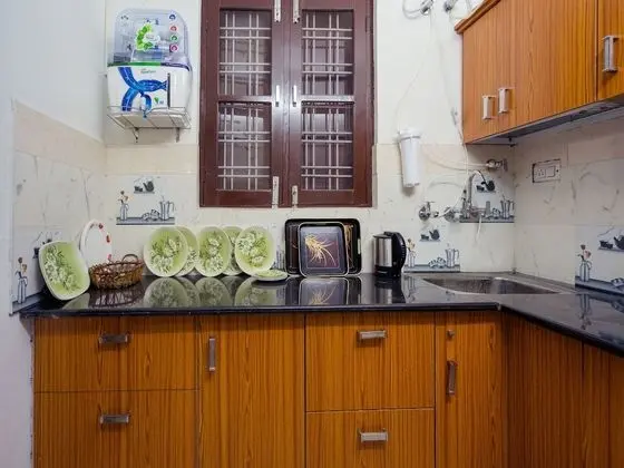 OYO 14074 Home Serene 2BHK Barlowganj - Mutfak