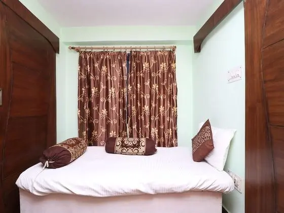 OYO 14125 Home Hill View 2BHK Clock Tower - Oda
