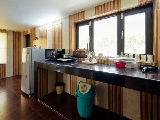 OYO 14132 Home Elegant 1BHK Kempty Road - Mutfak
