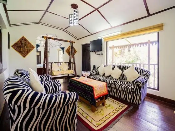 OYO 14132 Home Elegant 1BHK Kempty Road - Oda Düzeni