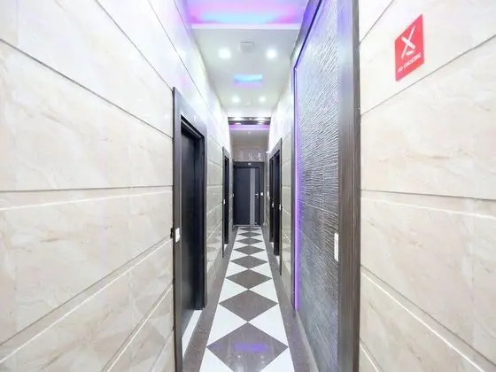 OYO 14157 RS Hotel & Restaurant - İç Mekan