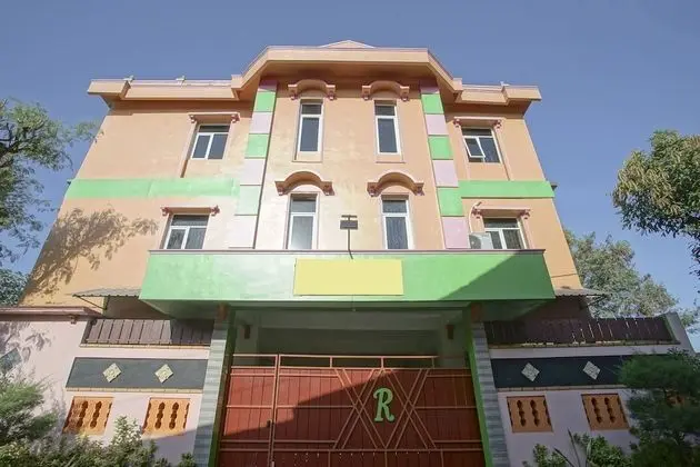 OYO 1419 Rhona Guest House Syariah
