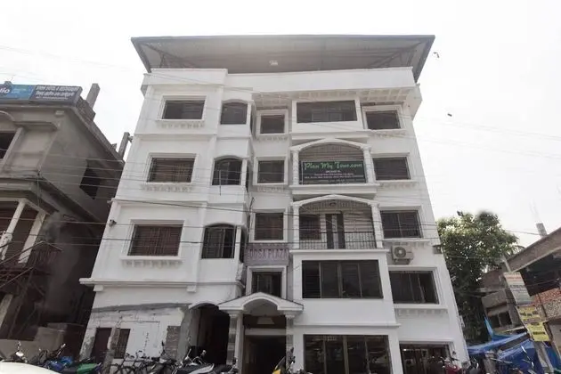 OYO 14200 Hotel Oasis