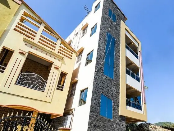 OYO 14207 Royal Residential Lodge - Dış Mekan