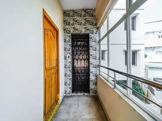 OYO 14207 Royal Residential Lodge - İç Mekan