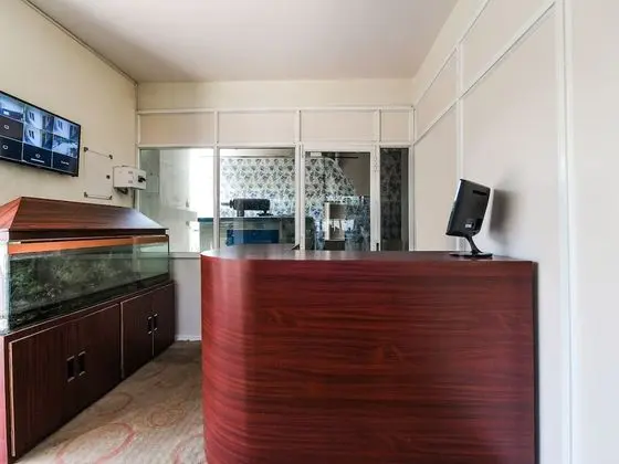OYO 14207 Royal Residential Lodge - Lobi