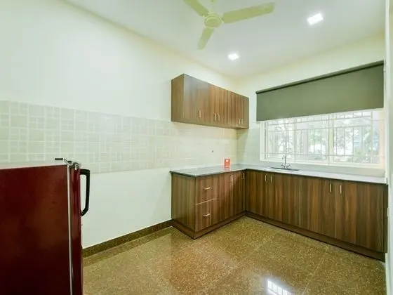 OYO 14271 Modern Studio Near Lulu Mall - Mutfak