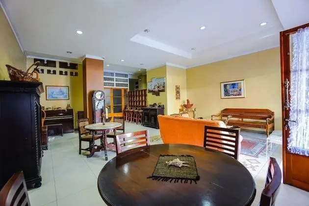 OYO 1429 Bastiana Residence - Lobi