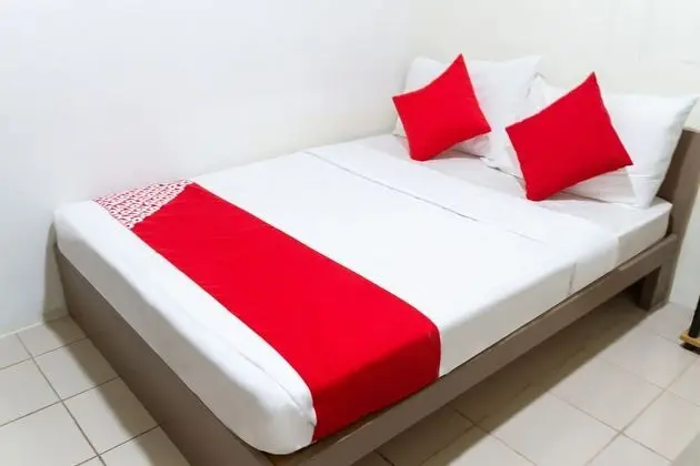 OYO 143 Buenbyahe Urban Deca Tower Edsa - Oda