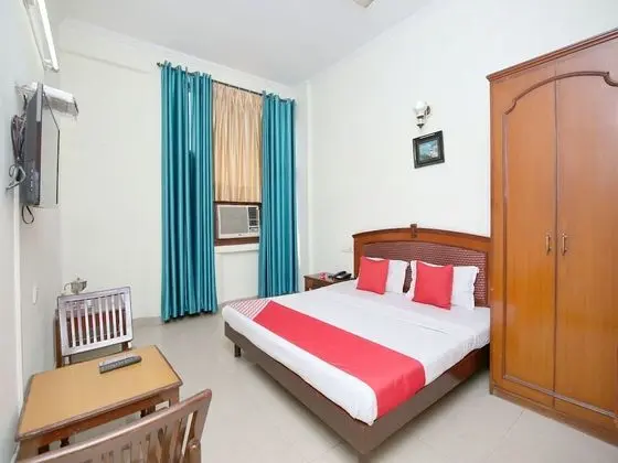OYO 14324 Hotel towns pride