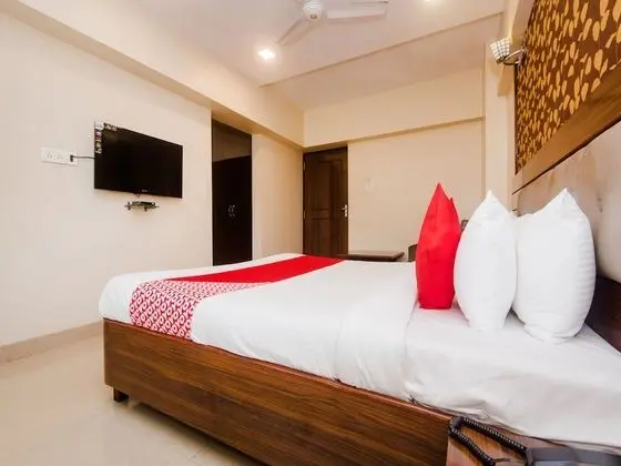 OYO 14376 Royal Park Residency - Oda