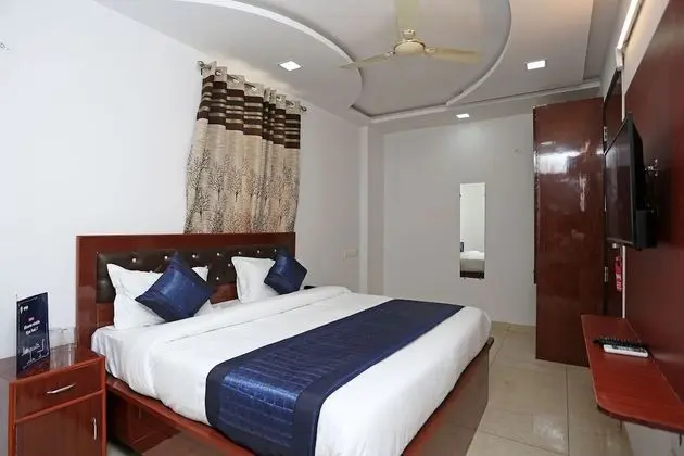 OYO 14384 Luxury residency