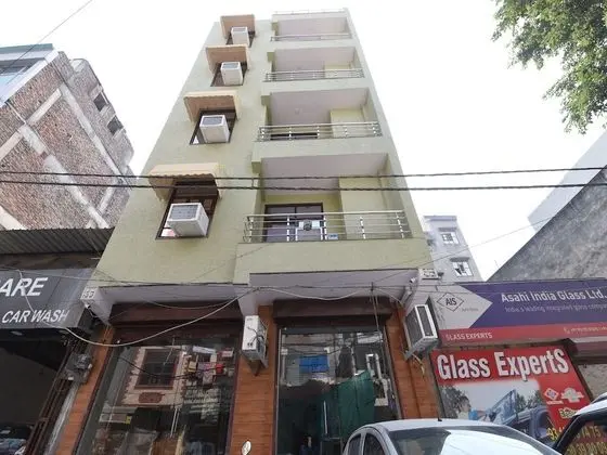 OYO 14387 Luxury Inn