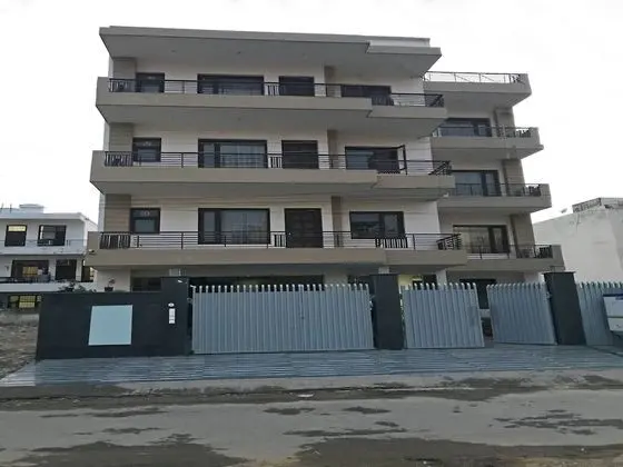 OYO 14482 Live Inn