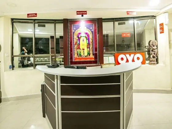 OYO 14506 Lalitha Convention - Lobi