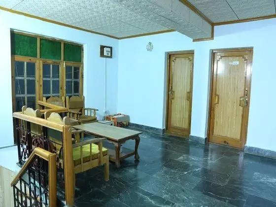 OYO 14558 Magsoom Guest House - İç Mekan