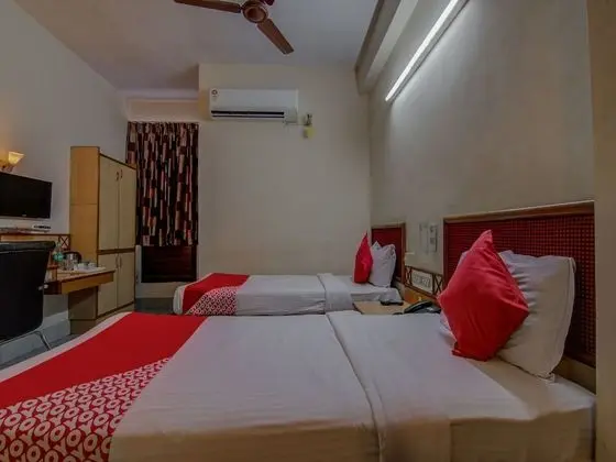 OYO 14670 Saaket Residency - Oda
